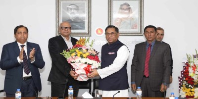 নিরবচ্ছিন্ন বিদ্যুৎ ও জ্বালানি সরবরাহে দায়িত্বশীল অবদান রাখুন : নসরুল হামিদ